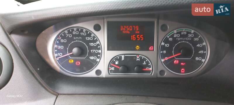 Вантажний фургон Iveco Daily 2012 в Львові