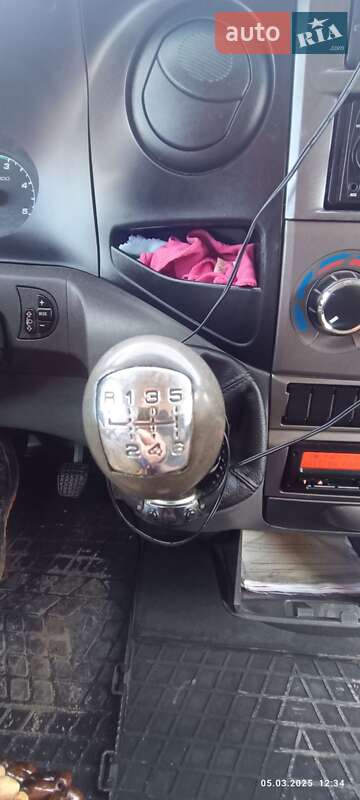 Грузовик Iveco Daily 2013 в Калиновке