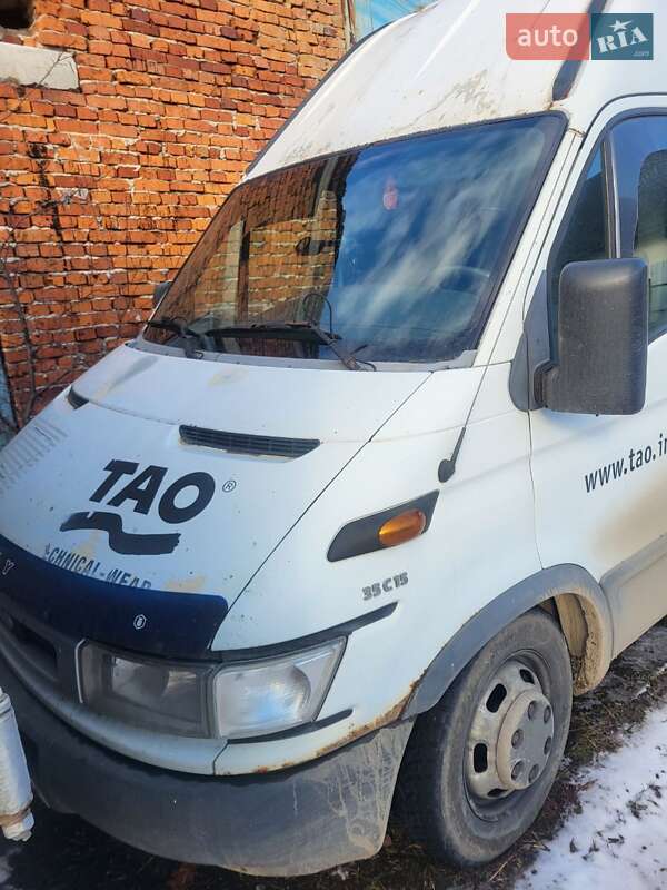 Грузовой фургон Iveco Daily 2002 в Ивано-Франковске