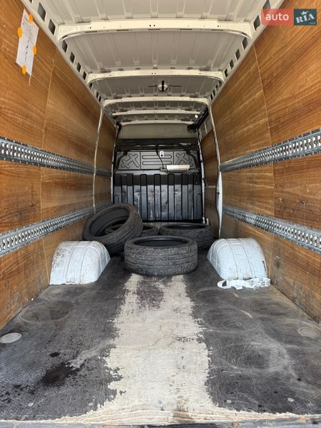 Грузовой фургон Iveco Daily 2018 в Луцке