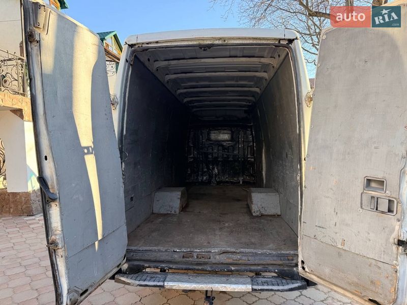 Грузовой фургон Iveco Daily 2004 в Львове