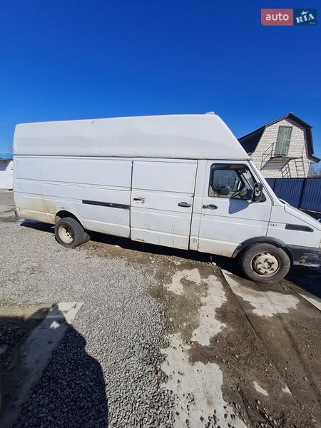 Грузовой фургон Iveco Daily 2000 в Черкассах