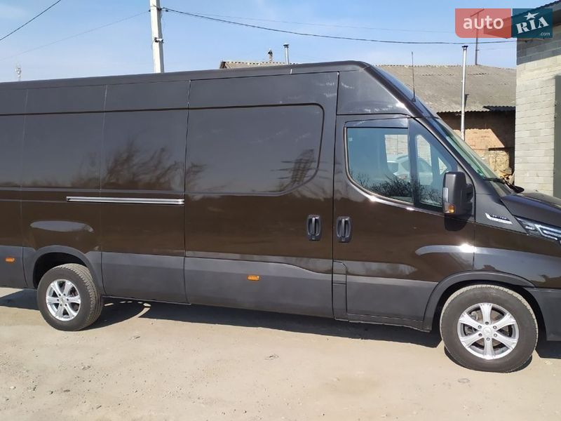 Вантажний фургон Iveco Daily 2021 в Рівному