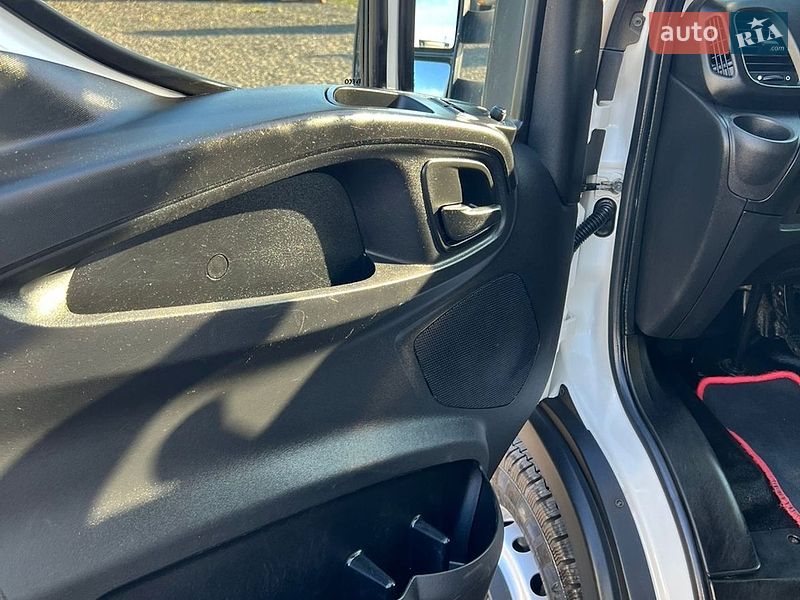 Грузовой фургон Iveco Daily 2016 в Луцке