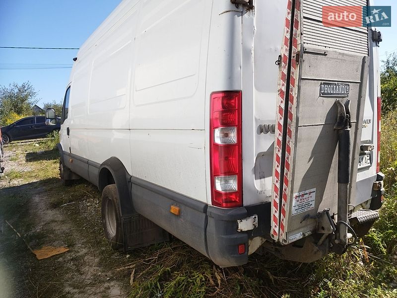 Грузовой фургон Iveco Daily 2012 в Боярке