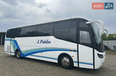 Туристичний / Міжміський автобус Iveco EuroCargo 2009 в Чернівцях