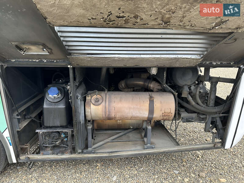 Туристичний / Міжміський автобус Iveco EuroCargo 2009 в Чернівцях