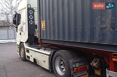Контейнеровоз Iveco EuroStar 2000 в Одесі