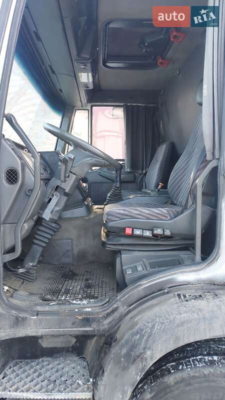 Грузовой фургон Iveco EuroTech 1995 в Ровно