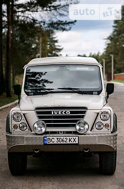 Позашляховик / Кросовер Iveco Massif 2010 в 