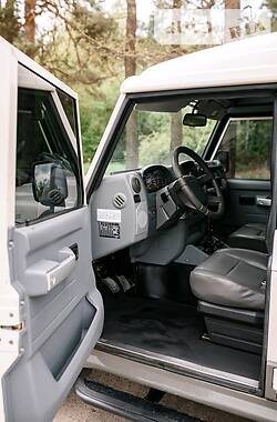 Позашляховик / Кросовер Iveco Massif 2010 в 