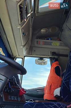 Вантажний фургон Iveco Stralis 2006 в 