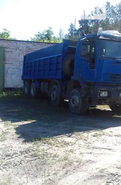 Самоскид Iveco Trakker 2001 в 