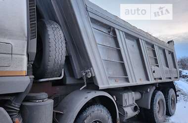 Самосвал Iveco Trakker 2002 в Полтаве