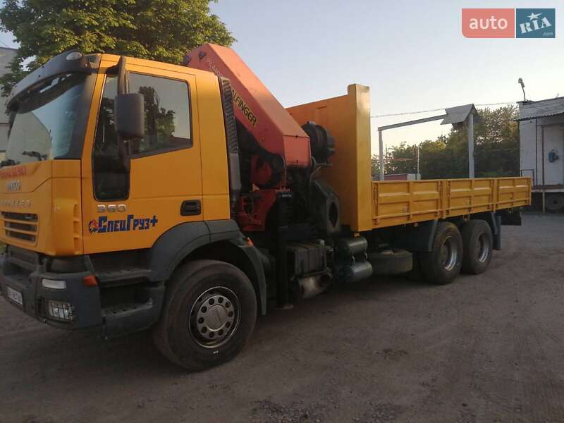 Кран-маніпулятор Iveco Trakker 2005 в Гадячі