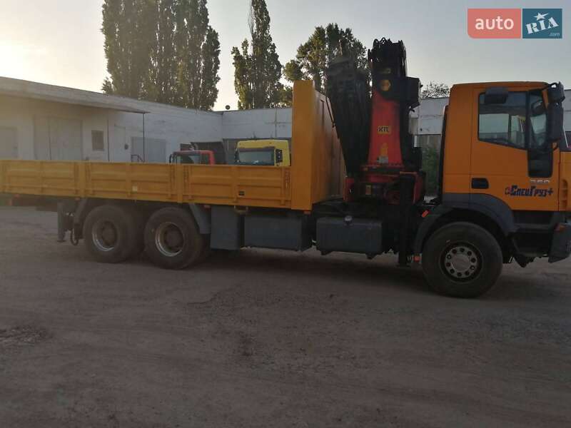 Кран-маніпулятор Iveco Trakker 2005 в Гадячі