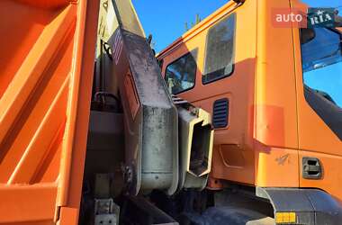 Самосвал Iveco Trakker 2010 в 