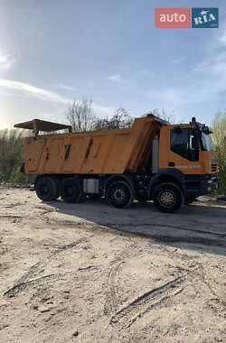 Самосвал Iveco Trakker 2007 в 