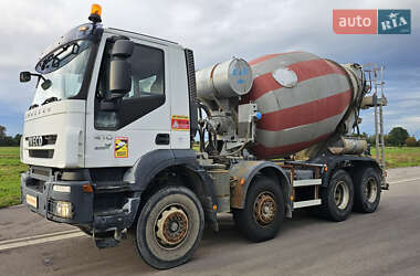 Бетономешалка (Миксер) Iveco Trakker 2011 в 
