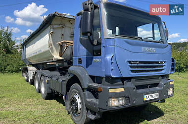Самосвал Iveco Trakker 2007 в 