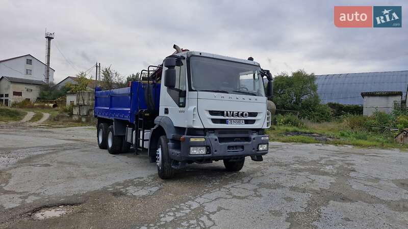 Кран-манипулятор Iveco Trakker 2008 в Тернополе