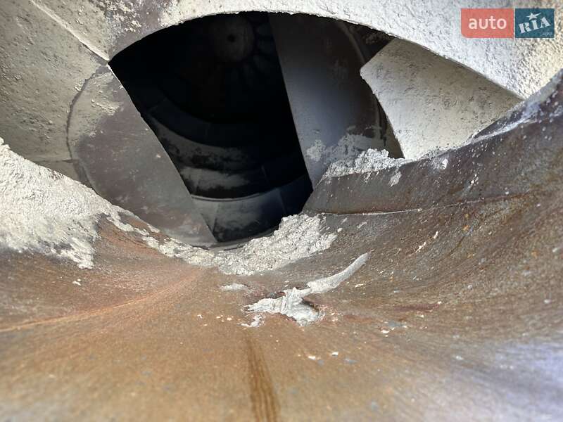 Бетонозмішувач (Міксер) Iveco Trakker 2007 в Чернівцях фото 13 Бетонозмішувач (Міксер) Iveco Trakker 2007 в Чернівцях