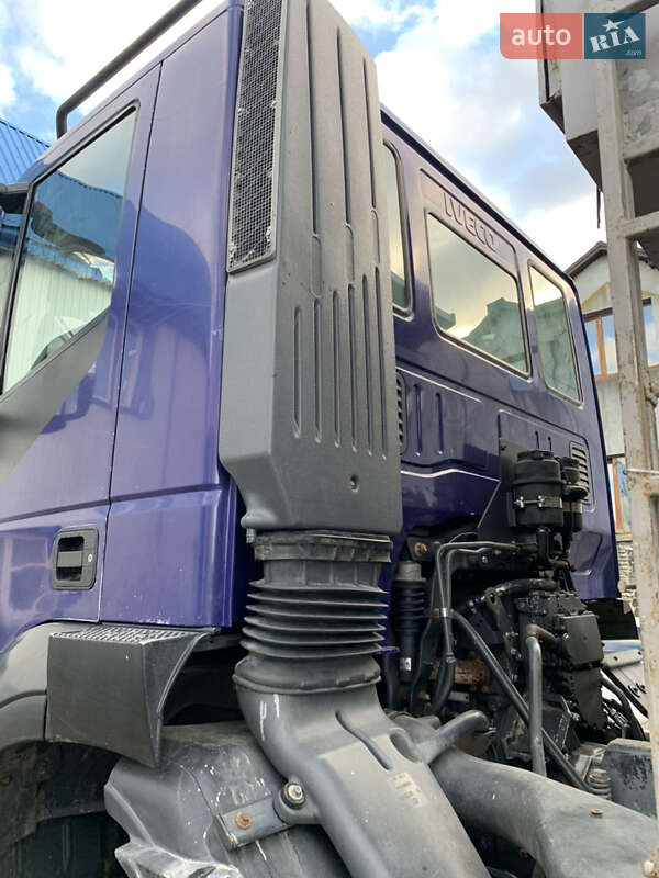Самосвал Iveco Trakker 2008 в Луцке