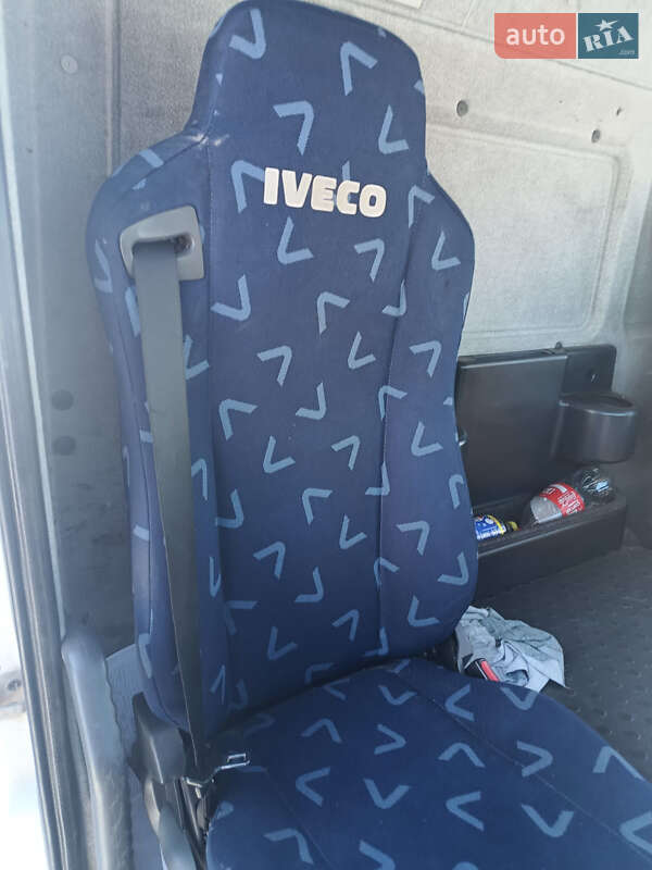 Самосвал Iveco Trakker 2008 в Киеве