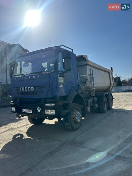 Самосвал Iveco Trakker 2008 в Луцке