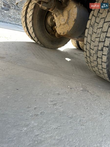 Самосвал Iveco Trakker 2008 в Луцке