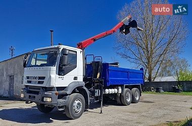 Кран-манипулятор Iveco Trakker 2008 в Тернополе