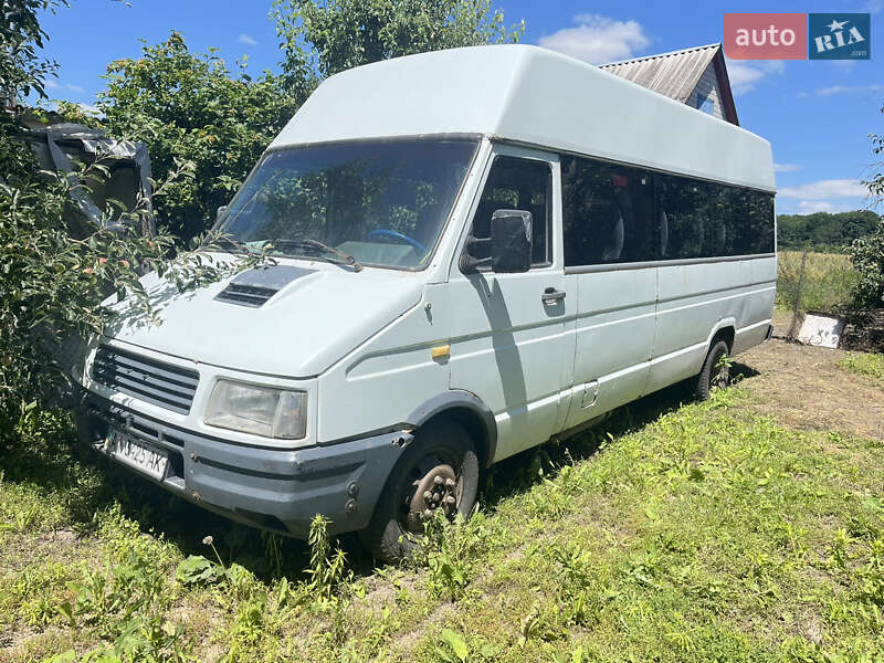 Пригородный автобус Iveco TurboDaily пасс. 1993 в Тетиеве