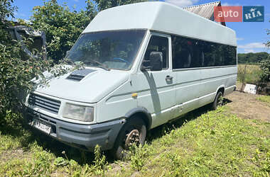 Пригородный автобус Iveco TurboDaily пасс. 1993 в Тетиеве