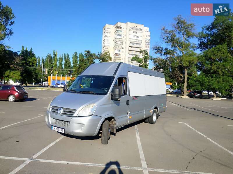 Туристичний / Міжміський автобус Iveco TurboDaily 2010 в Одесі