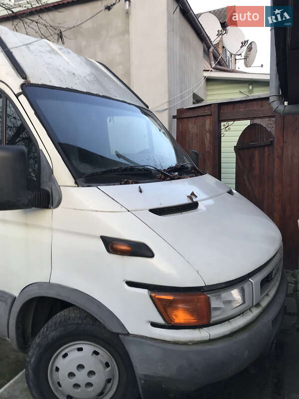 Вантажний фургон Iveco TurboDaily 1999 в Києві