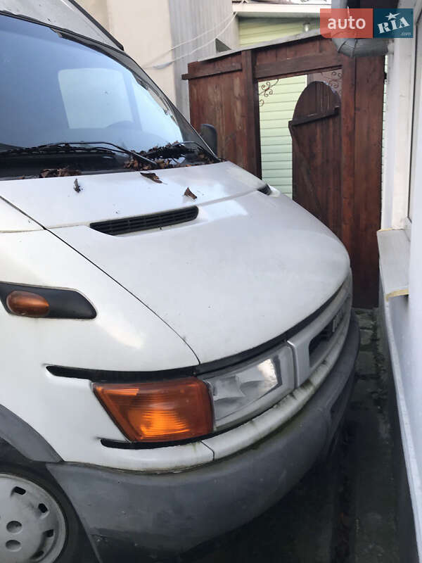 Вантажний фургон Iveco TurboDaily 1999 в Києві