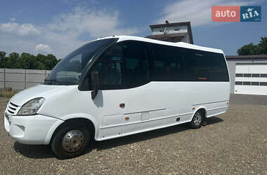 Микроавтобус Iveco Wing 2009 в 