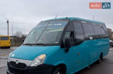 Туристический / Междугородний автобус Iveco Wing 2013 в Стрые