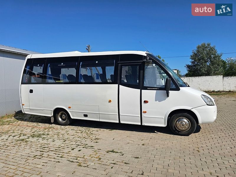 Туристический / Междугородний автобус Iveco Wing 2009 в Дрогобыче