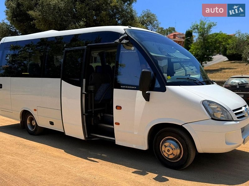 Туристический / Междугородний автобус Iveco Wing 2009 в Дрогобыче