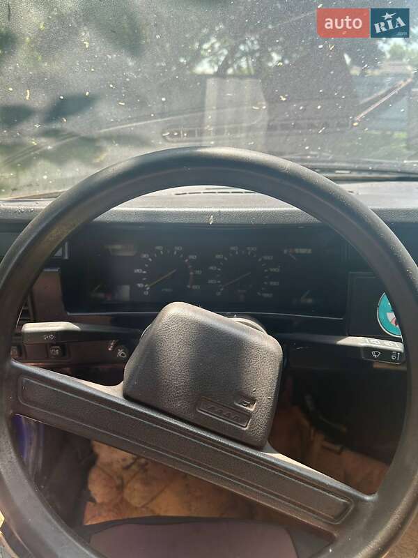 Седан ИЖ 2717 Ода 2001 в Кропивницькому