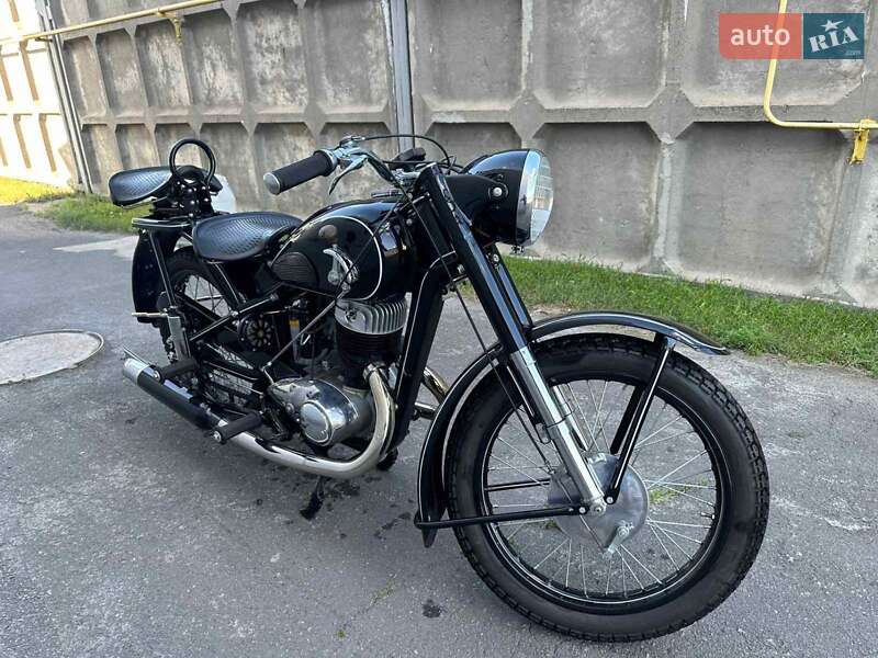 Мотоцикл Классик ИЖ 49 1952 в Днепре