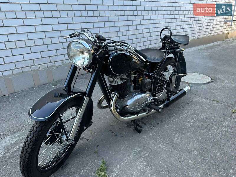 Мотоцикл Классик ИЖ 49 1952 в Днепре