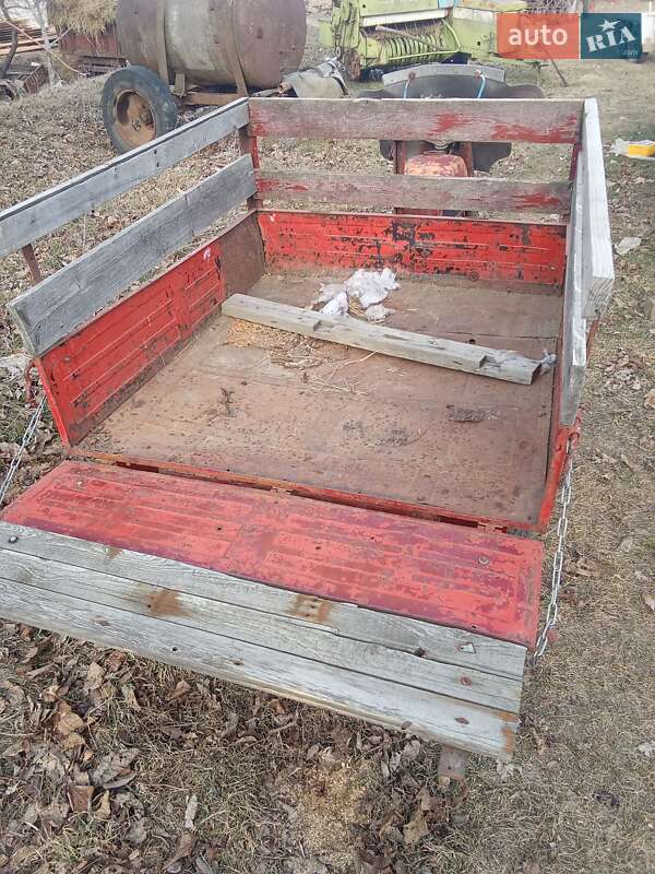 Вантажні трицикли ИЖ Планета 4 1988 в Брацлаві