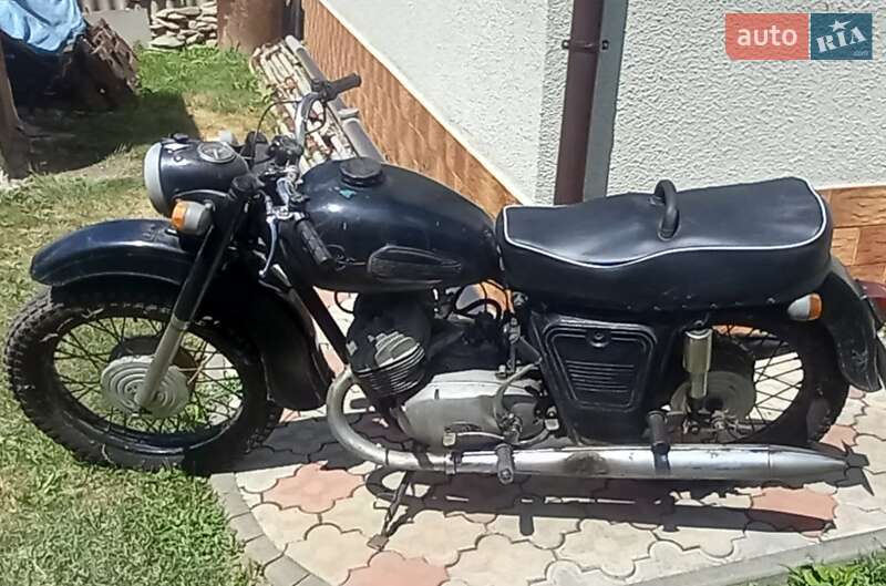 Мотоцикл Классік ІЖ Юпітер 3 2003 в Сваляві