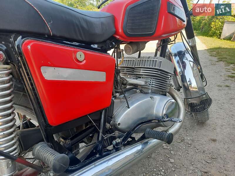 Горные снегоходы ИЖ Юпитер 5 1990 в Городенке