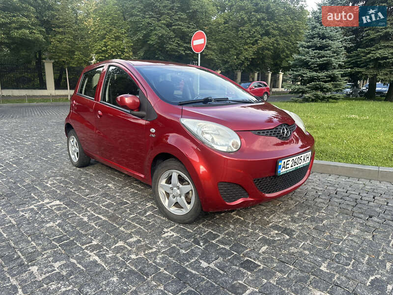 Хэтчбек JAC J2 2015 в 