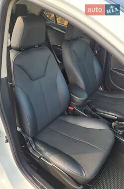 Седан JAC J5 2014 в 