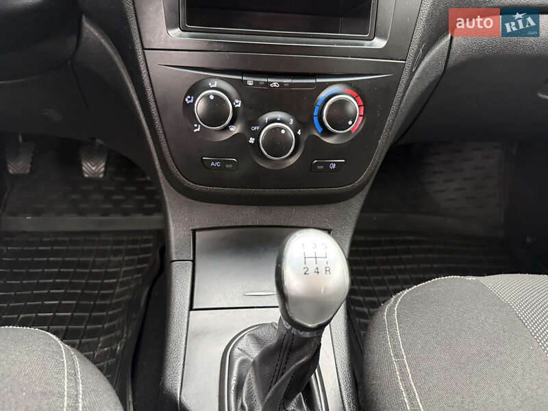 Седан JAC J5 2014 в Львові