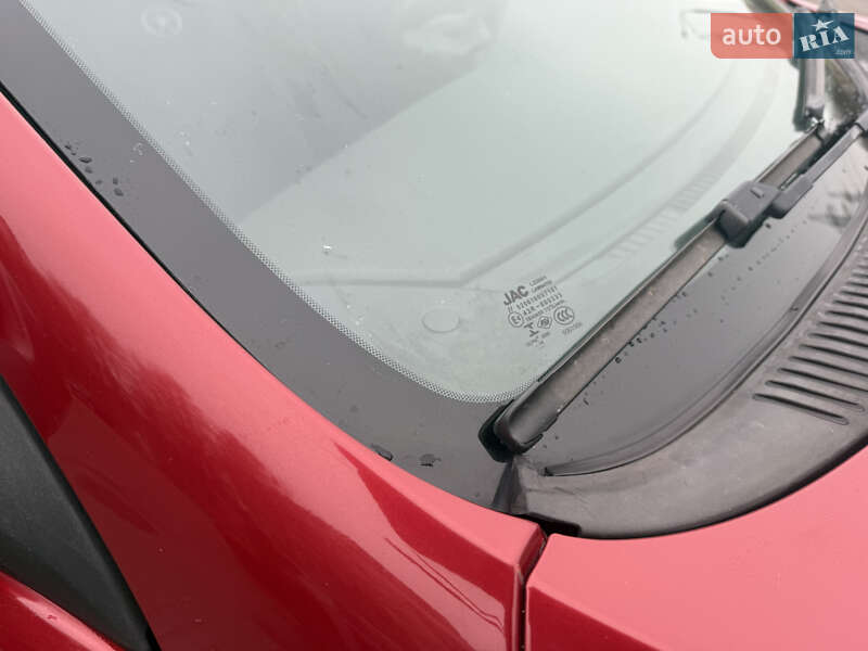 Седан JAC J5 2014 в Львові